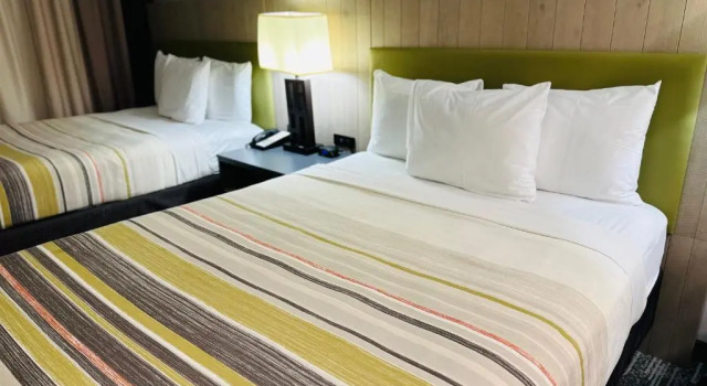 Четырёхместный люкс Country Inn & Suites by Radisson, San Jose International Airport, CA