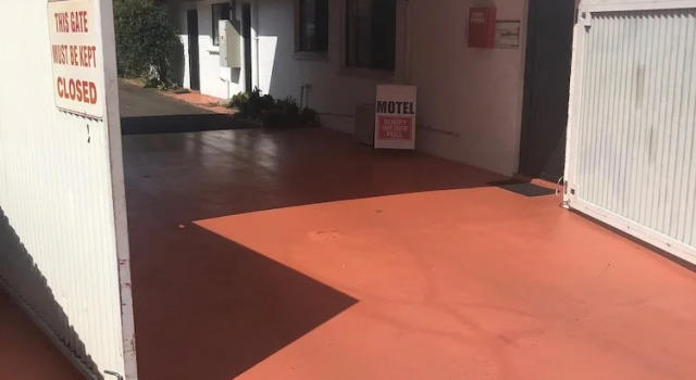 The Spanish Motel, Boek Motel Maryborough 