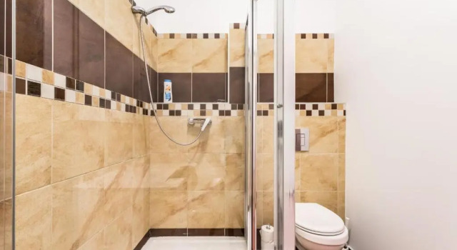 BERTA - 4 Bedrooms, 3 Baths, Varaa Hotelli Budapest Budapest