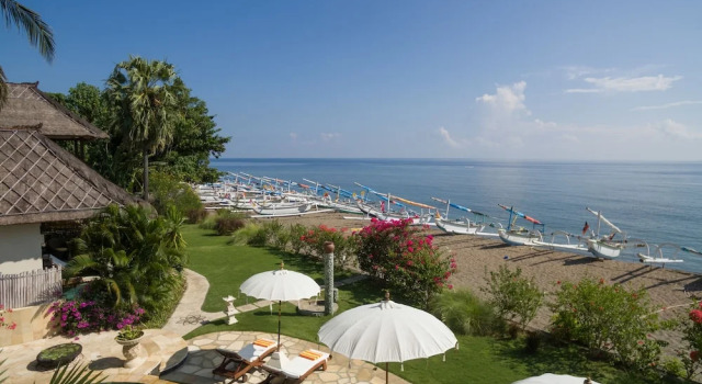 Номер Standard с балконом и рядом с пляжем Palm Garden Amed Beach & Spa Resort Bali