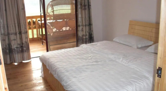 Двухместный номер Standard с балконом и с красивым видом из окна Yangshuo Huanggong Garden Hotel