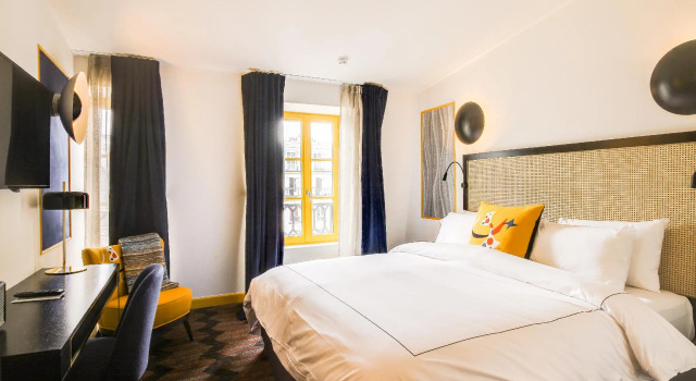 Двухместный номер Standard MomArt Hotel