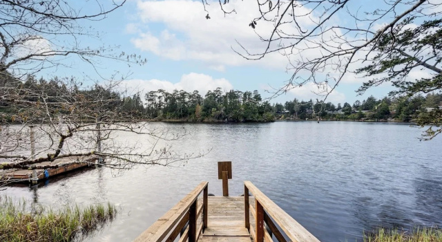 Коттедж Lakefront Home w/ Dock & Views in Langlois