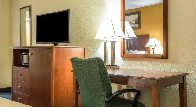 Шестиместный номер Standard Quality Inn Aiken North