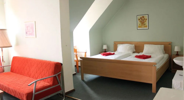 Hotel-Pension Aurora, Varaa Hotelli Schöneberg Berliini
