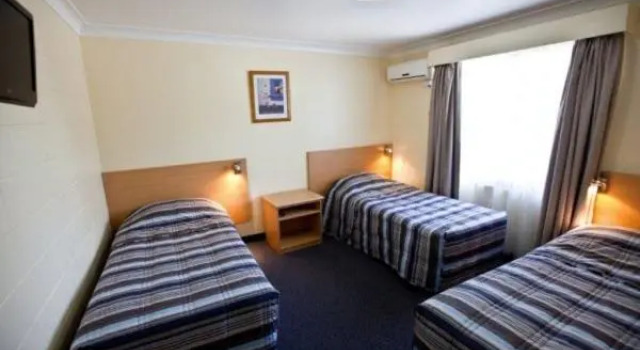 Люкс с 2 комнатами All Seasons Motor Lodge
