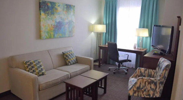 Люкс с 2 комнатами Staybridge Suites London by IHG