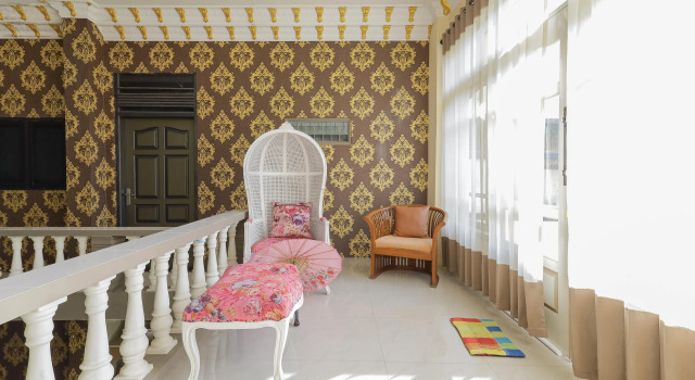 RedDoorz Plus @ Villa Bontes Batu, Rezervovat Vila Chaty v Batu, poblíž Taman Wisata Tirta Nirwana Songgoriti, Chalupa