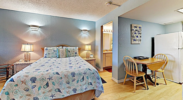 121 Sea Breeze Smooth Sailing - One Bedroom Condo