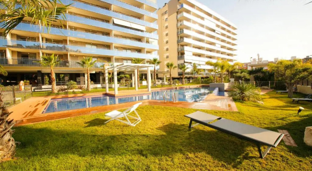 Lovely apartment with pool, AC and a great terrace, Забронировать Апартаменты/квартира Отели Кампельо с бассейном, Бассейн