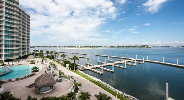 Three Bedroom Condo With Calming Bay Views - Unit Crd0303