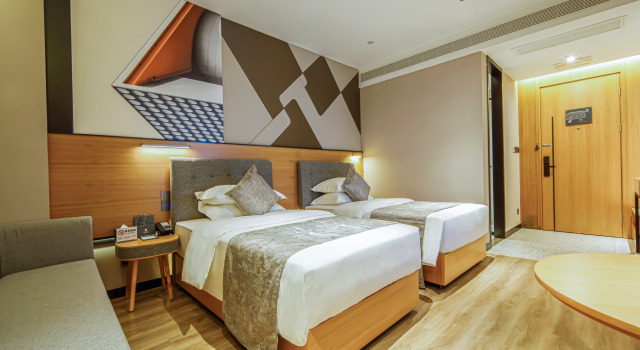 Chonpines Hotel, Buchen Sie Hotel Dongli Tianjin