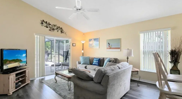 4 Bed Located in Davenport Only Minutes to Disney