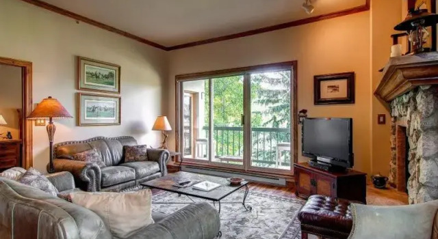 Beaver Creek, 2 Bedroom Condo at the Borders, Ski-In Ski-Out, in the Village