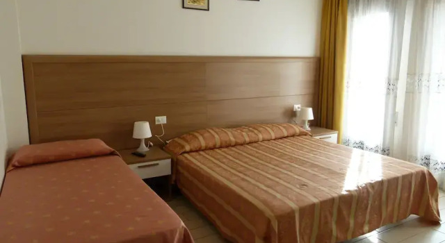 Standard Dreier Zimmer mit Balkon Hotel Ideal Sottomarina