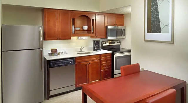 Четырёхместный люкс с 2 комнатами Residence Inn by Marriott Nashville Airport