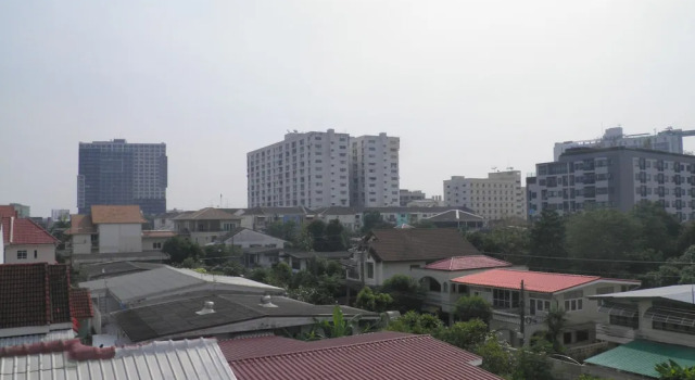 Номер Standard с балконом Maneeya Park Residence
