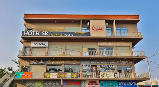 Hotel SR Laxmi, Rezerwuj Hotel Tanie hotele w Anand