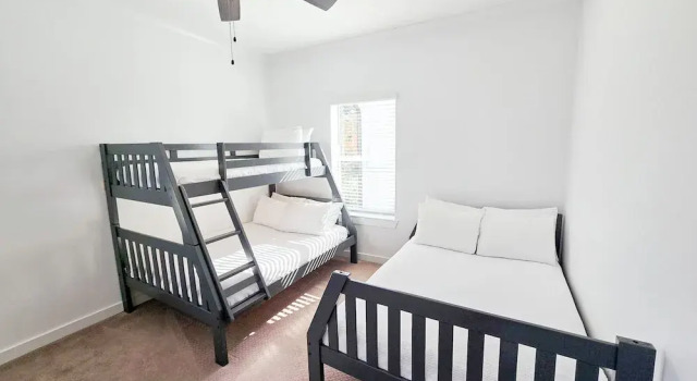 Коттедж Stunning 3br/2.5ba, Pet Friendly, Sleeps 12