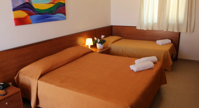 Kikki Village, Забронировать Отель Бизнес-отели Долины Ното, 4* 5*