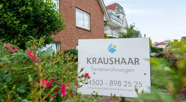 Fahrenkrug Wohnung 2, Забронировать Отель Шарбойц Holstein Switzerland