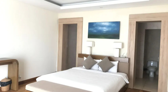 Семейная вилла с 4 комнатами с балконом и с видом на сад Ocean Resort 4 Bedrooms Danang Living