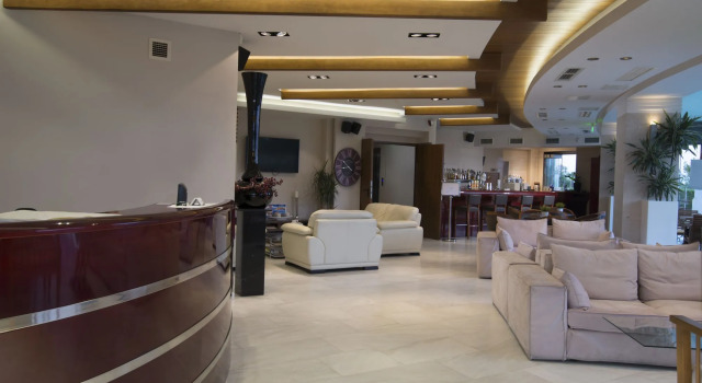 Cosmopolitan Hotel, Book Hotel Paralia 