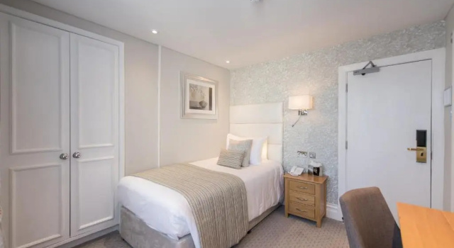 Standard Yhden hengen huone The Imperial Hotel