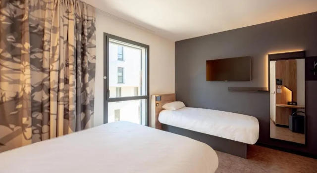 Трёхместный номер B&B HOTEL Toulon Centre Gare