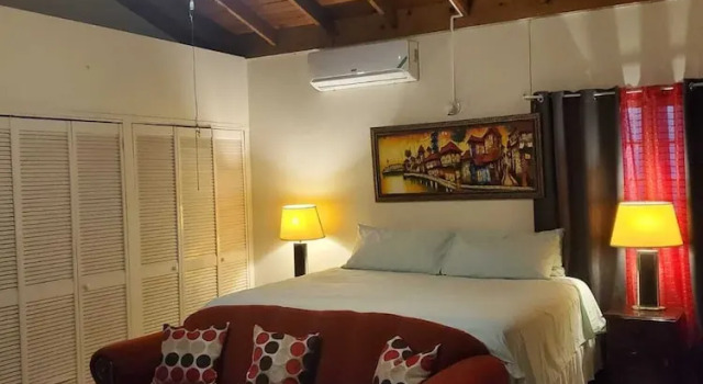 Люкс 876 JA Oasis & Homestay - by Kingston Airport