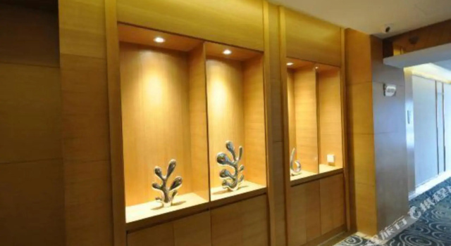 Chongqing Binton Hotel (Qijiang Bus Station), Buchen Sie Hotel Qijiang Chongqing