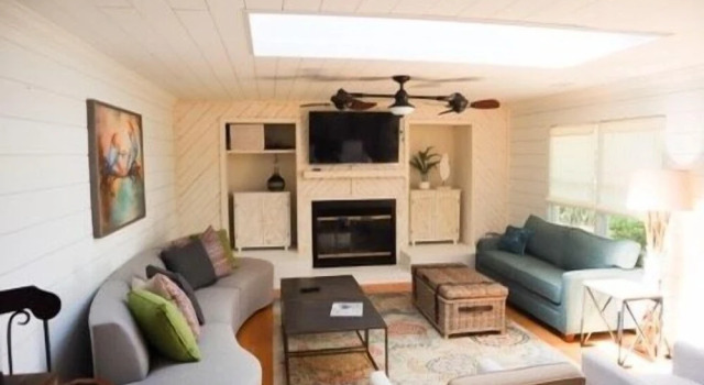 Beach Blossom - Bright, Updated Unit with Hot Tub on Patio by RedAwning, Забронировать Дом для отпуска Коттеджи Южной Каролины, Коттедж
