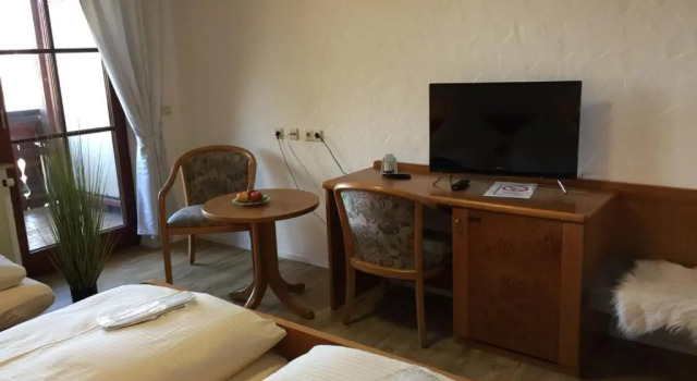 See-Hotel Storchenmuehle, Rezervovat Hotel Fichtenau Bádensko-Württembersko
