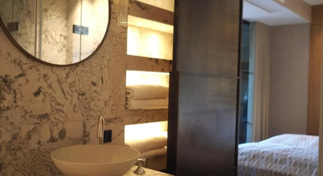 Апартаменты Deluxe Hypernym Hotel & Suites