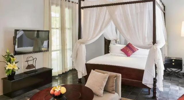 Двухместный люкс с балконом и с видом на сад Sofitel Luang Prabang