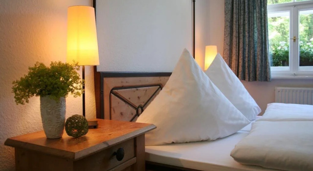 Hotel Forsthaus, Забронировать Отель  