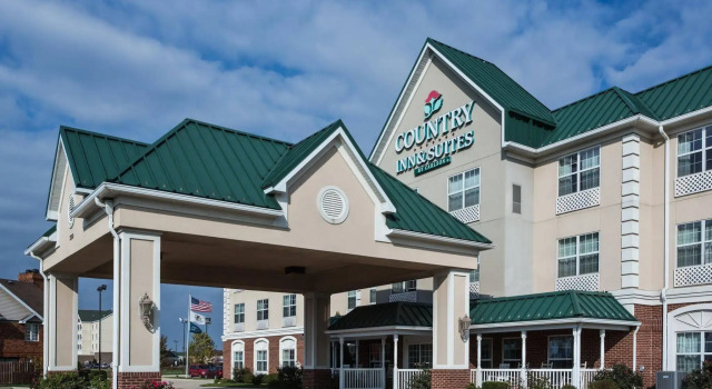 Country Inn & Suites by Radisson, Effingham, IL