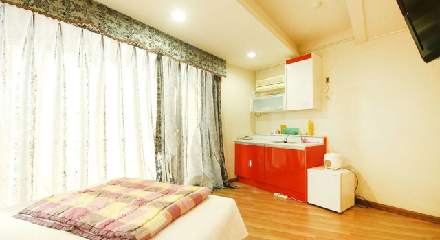 Geojedo Hakdong Queen Cruise Hotel(퀸크루즈리조텔), Забронировать Отель Отели Кодже с парковкой, Парковка