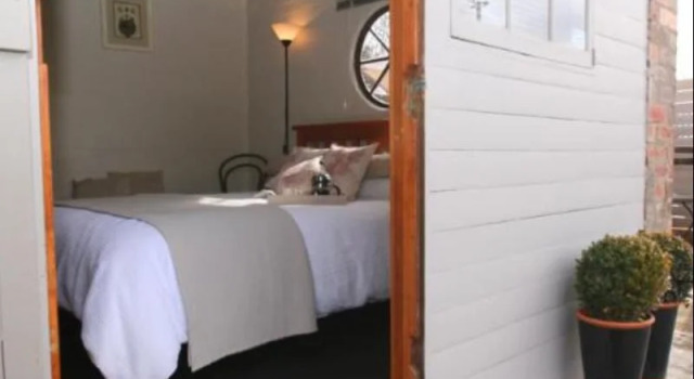 Aggie's Bed & Breakfast, Book Hotel Longford 