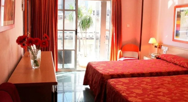 Villarreal Hotel, Забронировать Отель Отели Валенсии 3 звезды, рядом с Спортивно-культурный комплекс Петксина, 3*