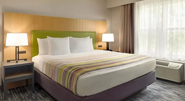 Двухместная студия Country Inn & Suites by Radisson, Pella, IA