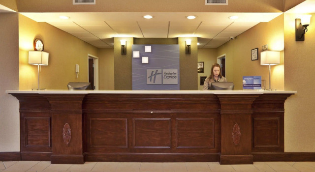 Holiday Inn Express Hotel & Suites High Point South, an IHG Hotel, Prenota Hotel High Point Carolina del Nord