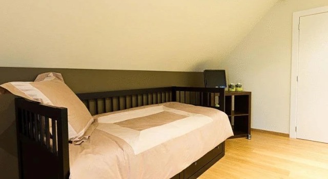 Azadro, Varaa Hotelli Hotellit Brussels pysäköinnillä, Pysäköinti