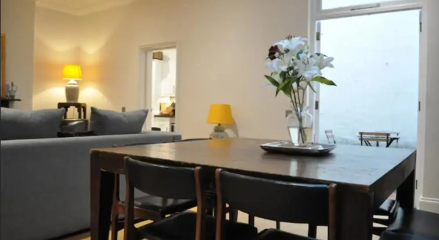 Stunning 2 Bedroom 2 Bathroom in South Kensington, Varaa Huoneisto Asunnot kohteessa Merseyside, Huoneisto