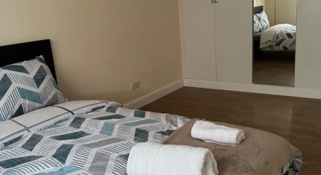 Close Central London 2 bed Flat Sleeps 4, Забронировать Отель Отели Англии 3 звезды, 3*
