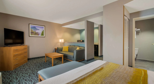 Двухместный люкс Best Western PLUS Executive Court Inn & Conference Center