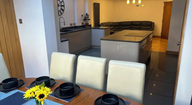Коттедж Entire Seaside Home 6 Private Bedrooms Sleeps 10