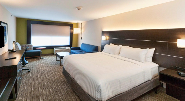 Номер Standard Holiday Inn Express & Suites - Dodge City by IHG