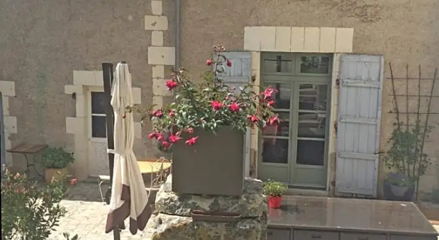 Aquarelle, Book Hotel  
