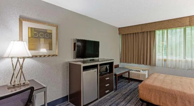 Номер Standard Best Western Plus Reading Inn & Suites